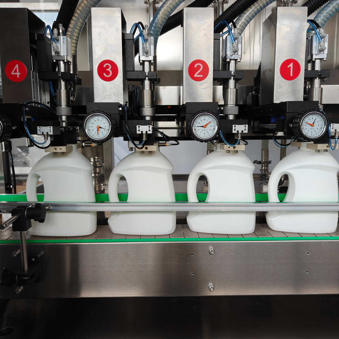 4-head laundry detergent filling machine side view - Tranfull