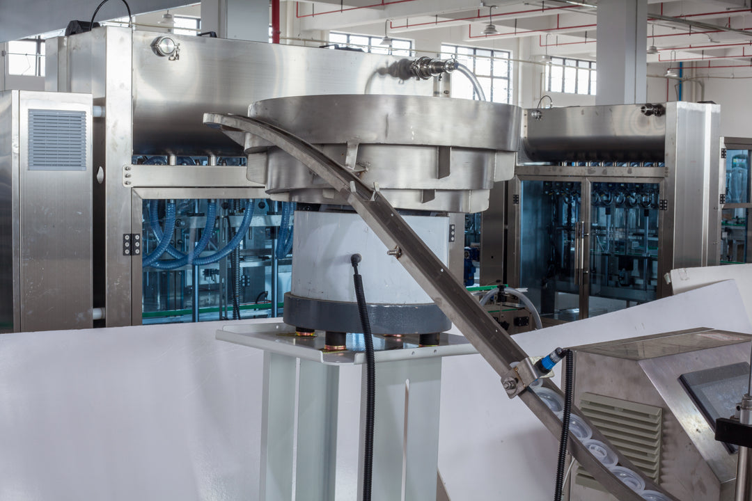 6-Head Liquid Filling Production Line - Side Detail | Tranfull