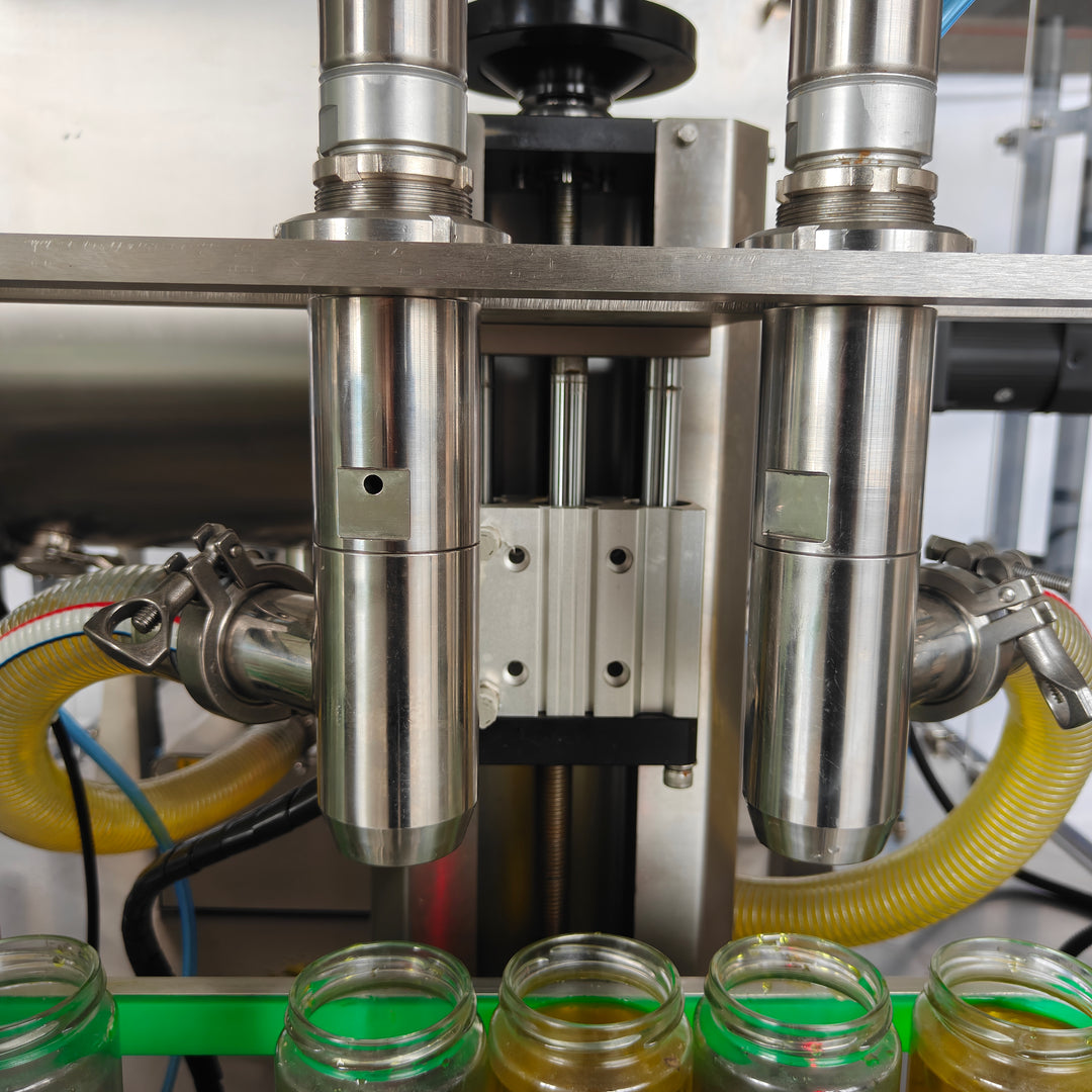 Liquid filling machine filling effect - sauce oil condiment - Tranfull