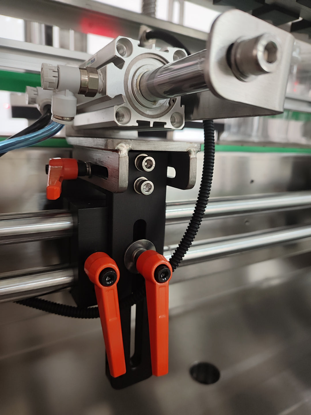 Peristaltic Pump Filling Machine - Pump Head Detail | Tranfull
