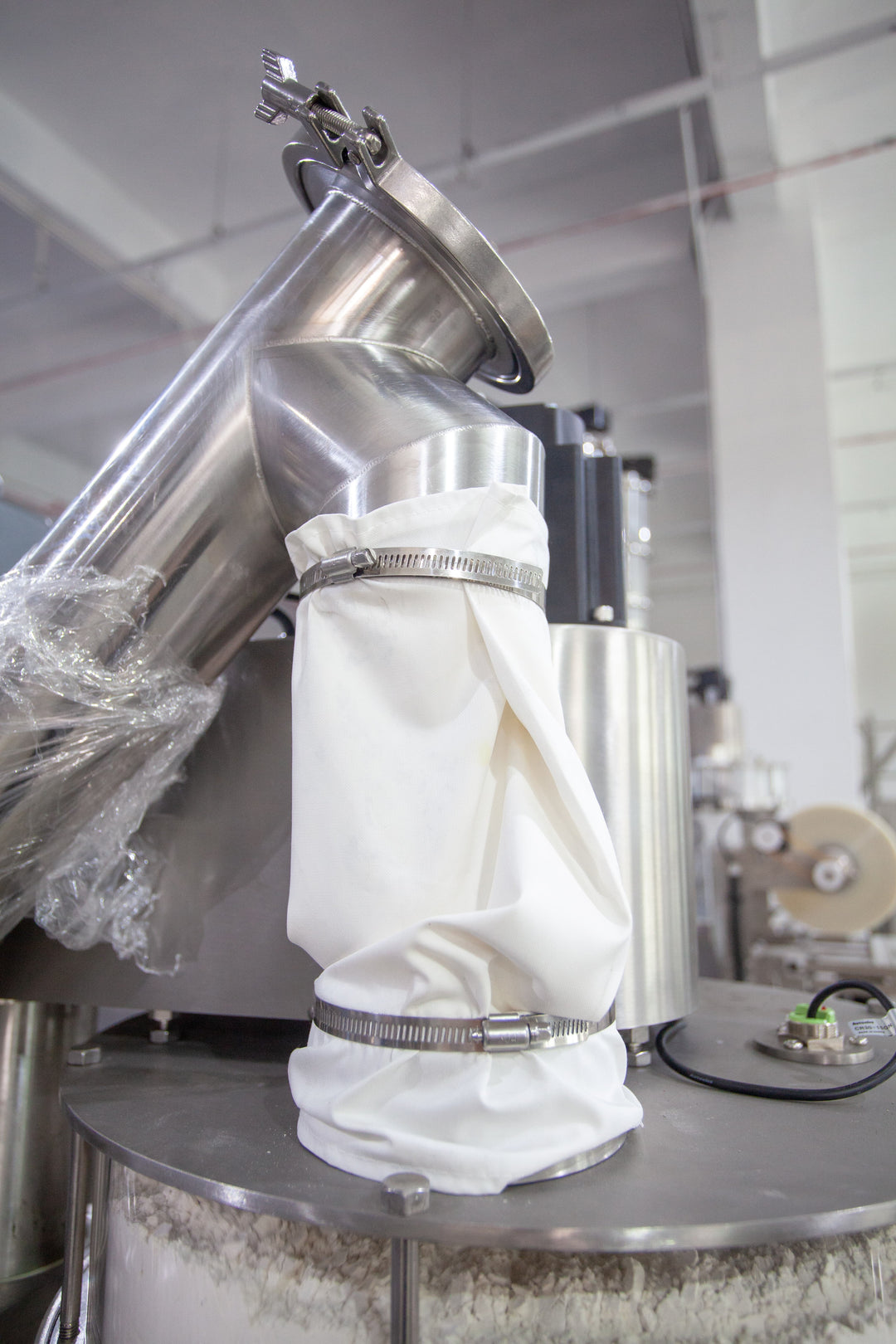 Semi-Automatic Powder Filling Machine - Factory Photo | Tranfull